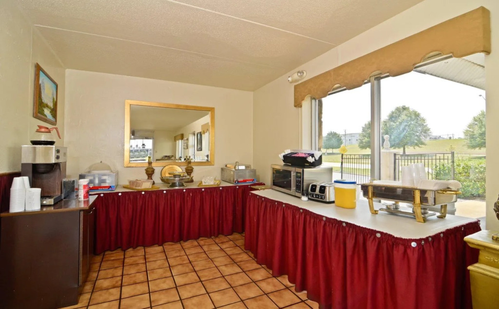 Alcoa Inn