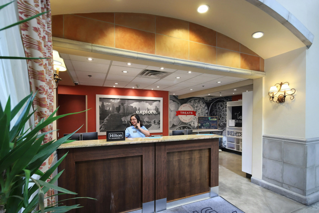 Hampton Inn & Suites Tucson Mall