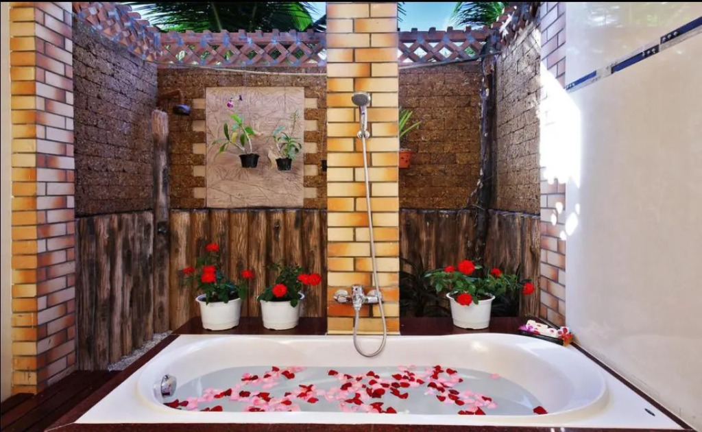 Golden Coast Resort & Spa