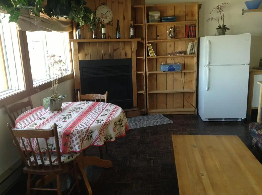 Cottages du Lac Orford, Unités A & B