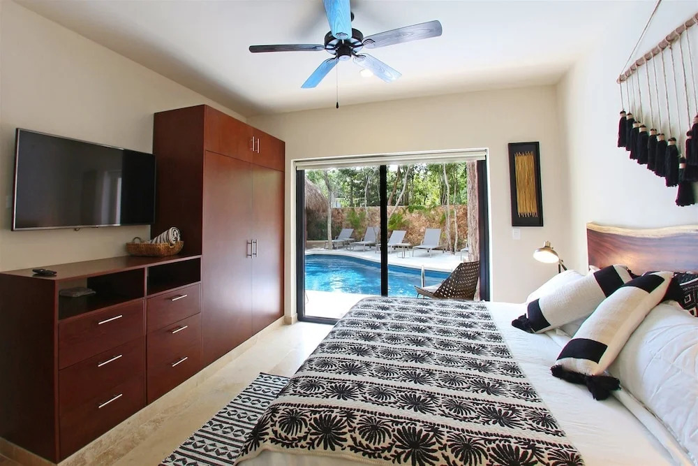 2 Bed Get Away With Swim Up Pool- PARAMAR INDIGO 05 – By Salt-Kisses