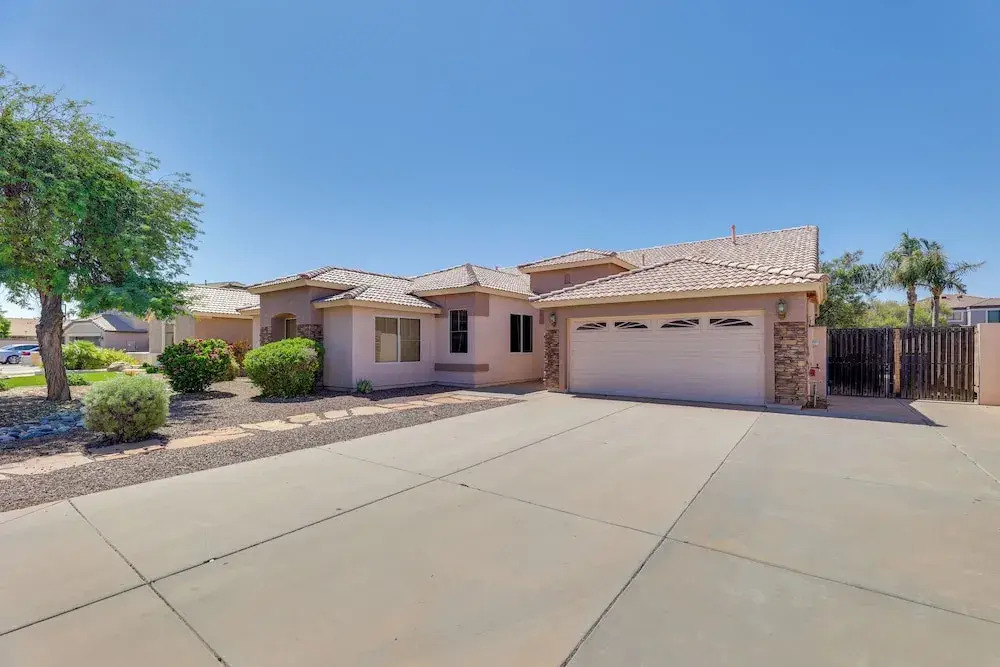3 Mi to SanTan Village: Home w/ Covered Patio