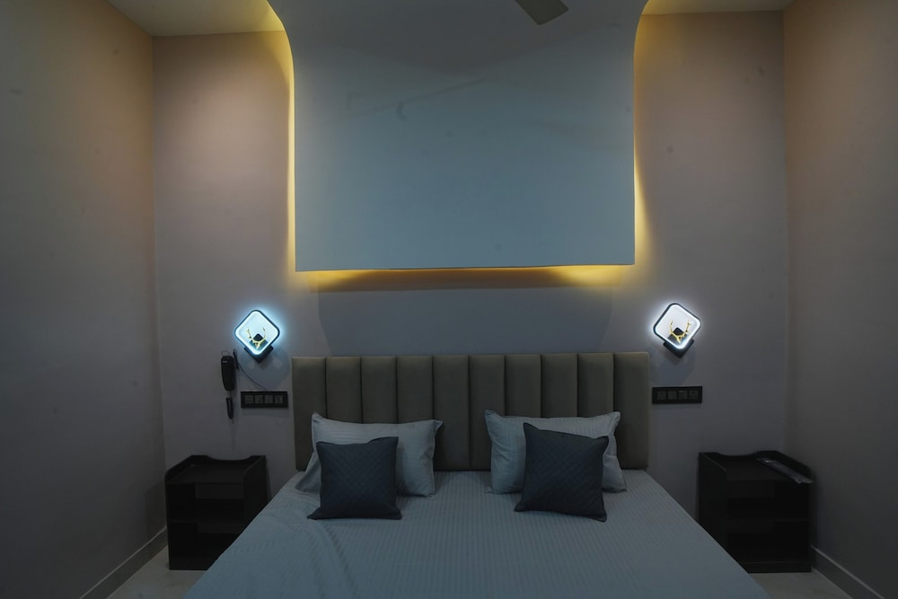 Kasa Courtyard Hotel