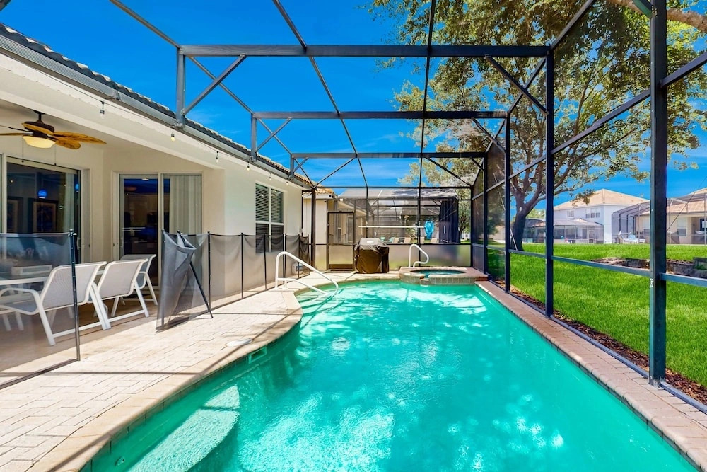 All-suite Retreat With Pool, Spa, Waterslides, Tennis - Near Dining & Disney