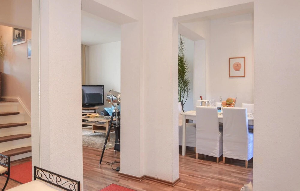 2 Bedroom Lovely Home In Berlin