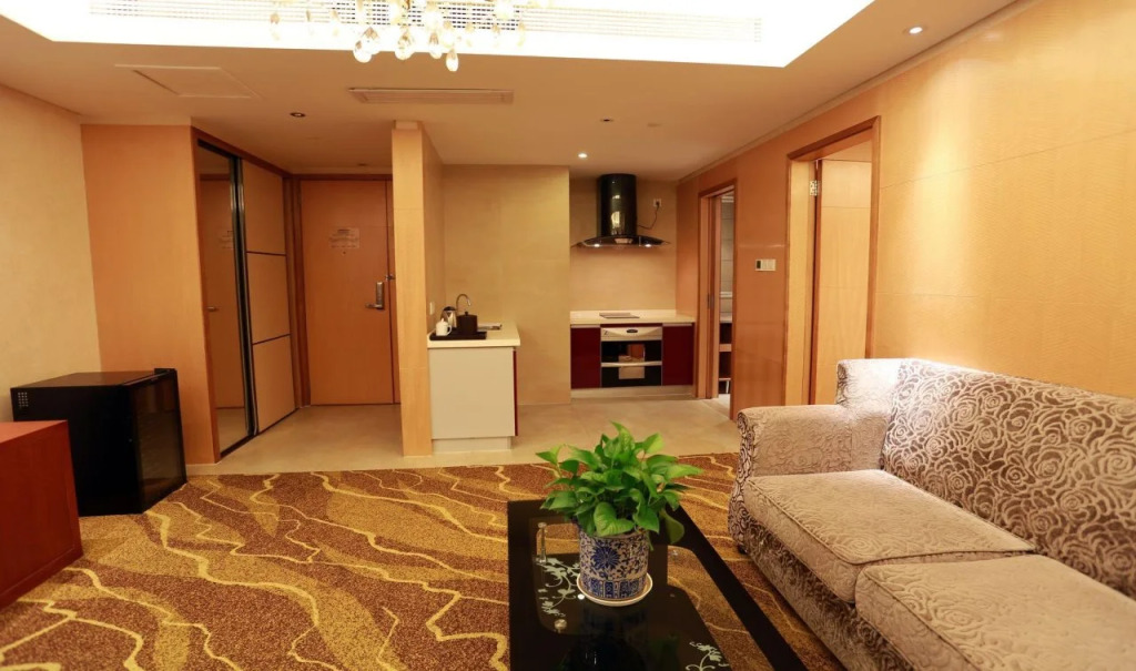 Grand Continental Hotel