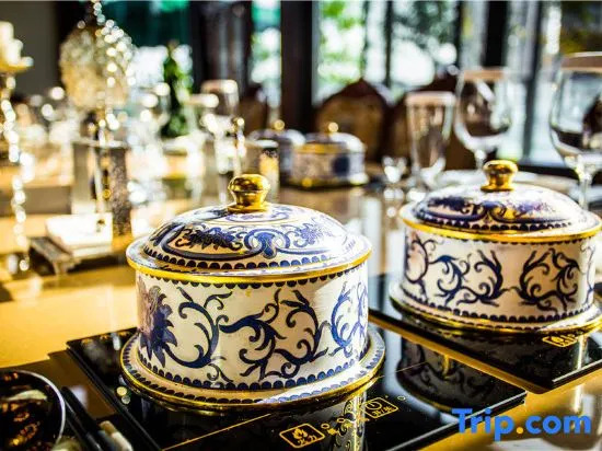 Tianchenlou Hotel