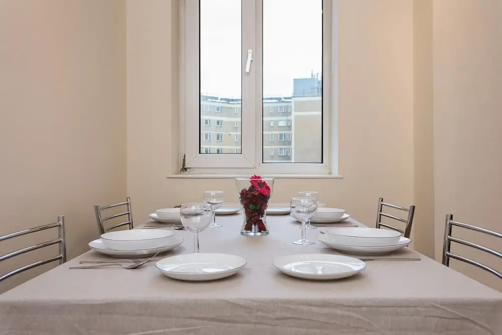 2 Bed Apartment In Kensington