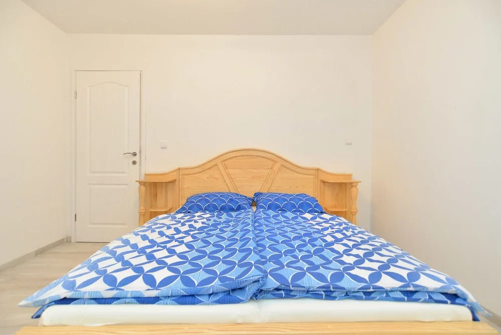 Apartment 1739