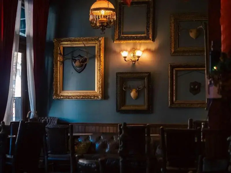 The Dutch Flat Hotel