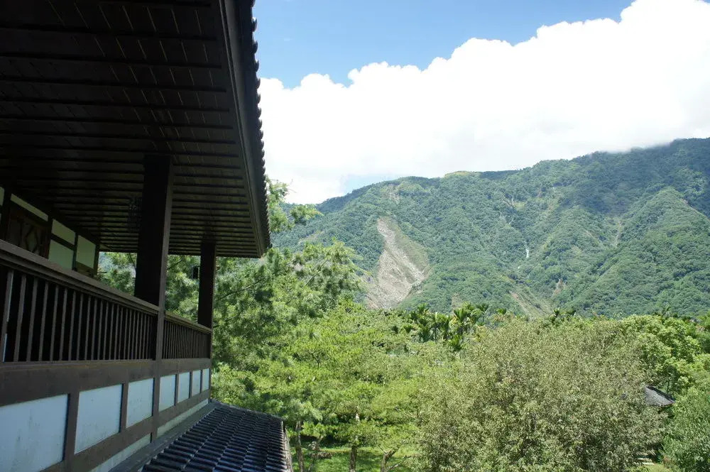Old Five Guesthouse