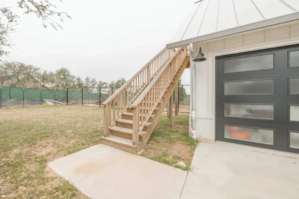 Scarlet Ridge Retreat - Near Wineries & DT Austin!