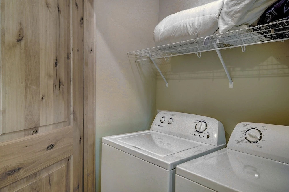 Maggie Point 3 Bedroom Townhouse by RedAwning