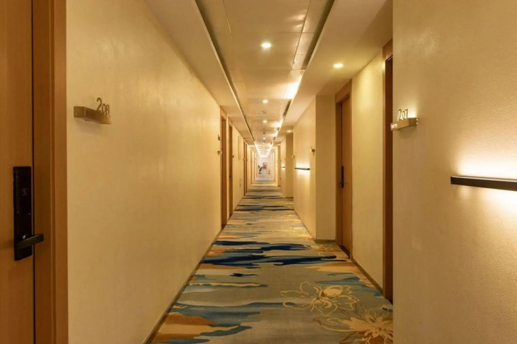 Yingshang·High-end LOFT Hotel Apartment (Longsheng Building, Xiang'an District)