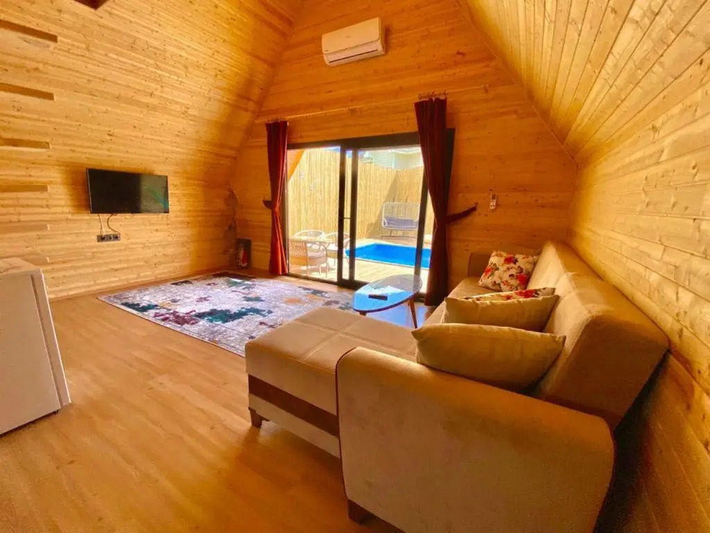 Wonderful Bungalow with Private Pool, Garden and BBQ in Fethiye