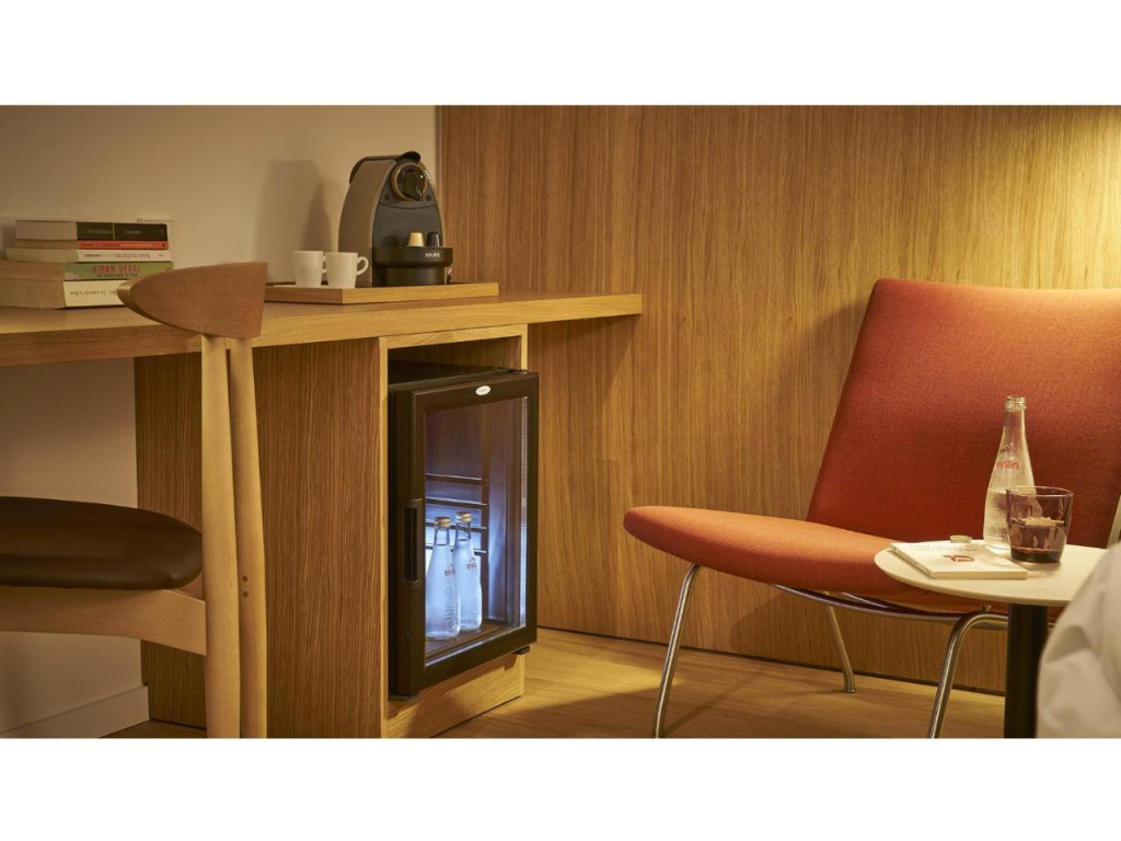 Отель 9Hotel Republique