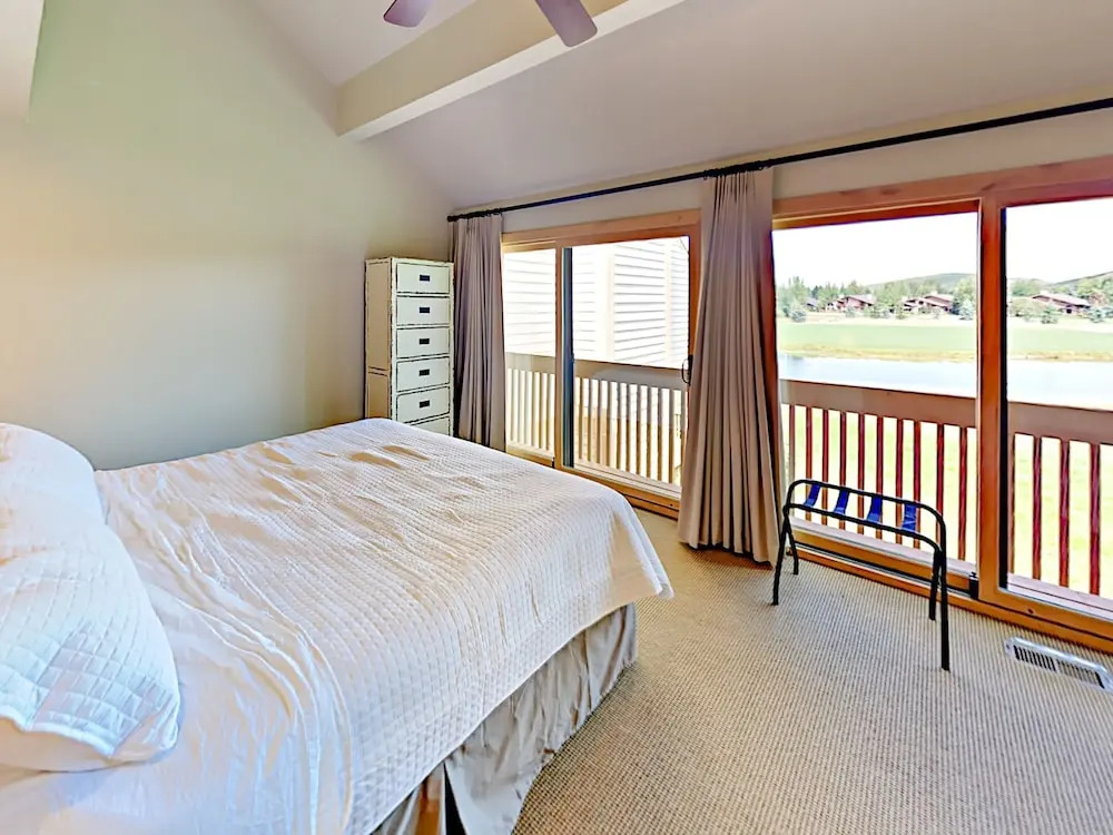 76 Vantage Court Condo 2 Bedrooms 2.5 Bathrooms Condo