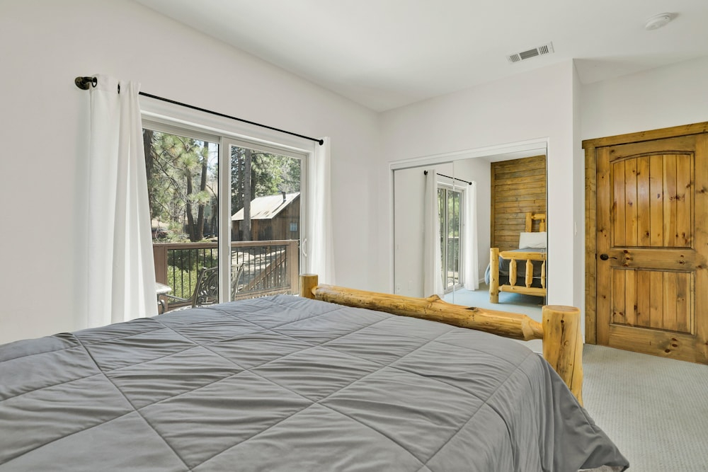 Alpine Chalet-1840 by Big Bear Vacations