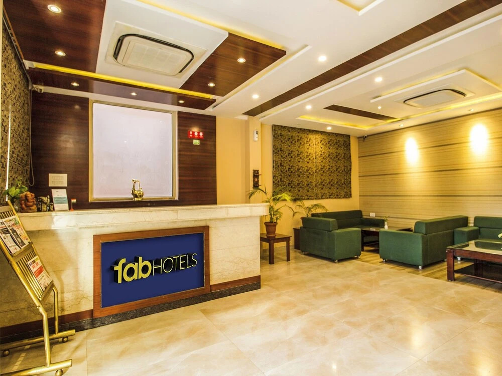 Hotel The Grand Bhavya Palace