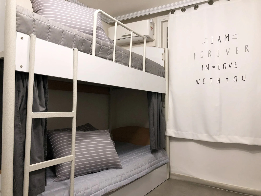 Jun Guesthouse