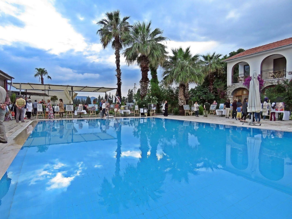 BURÇ HOTEL