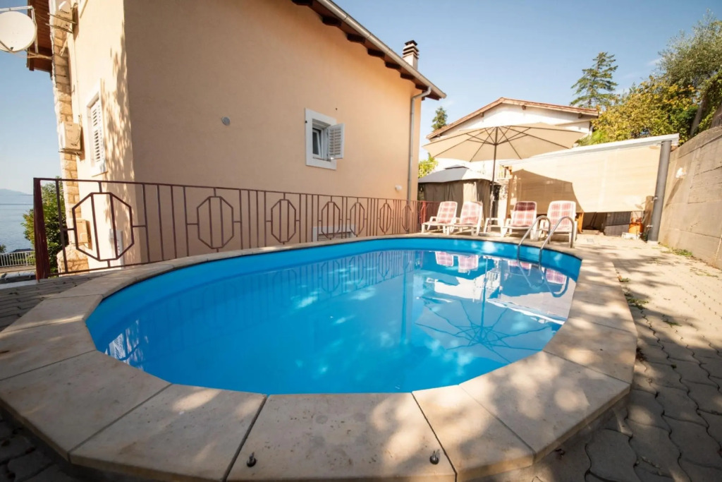 Ivona - Open Swimming Pool - A2