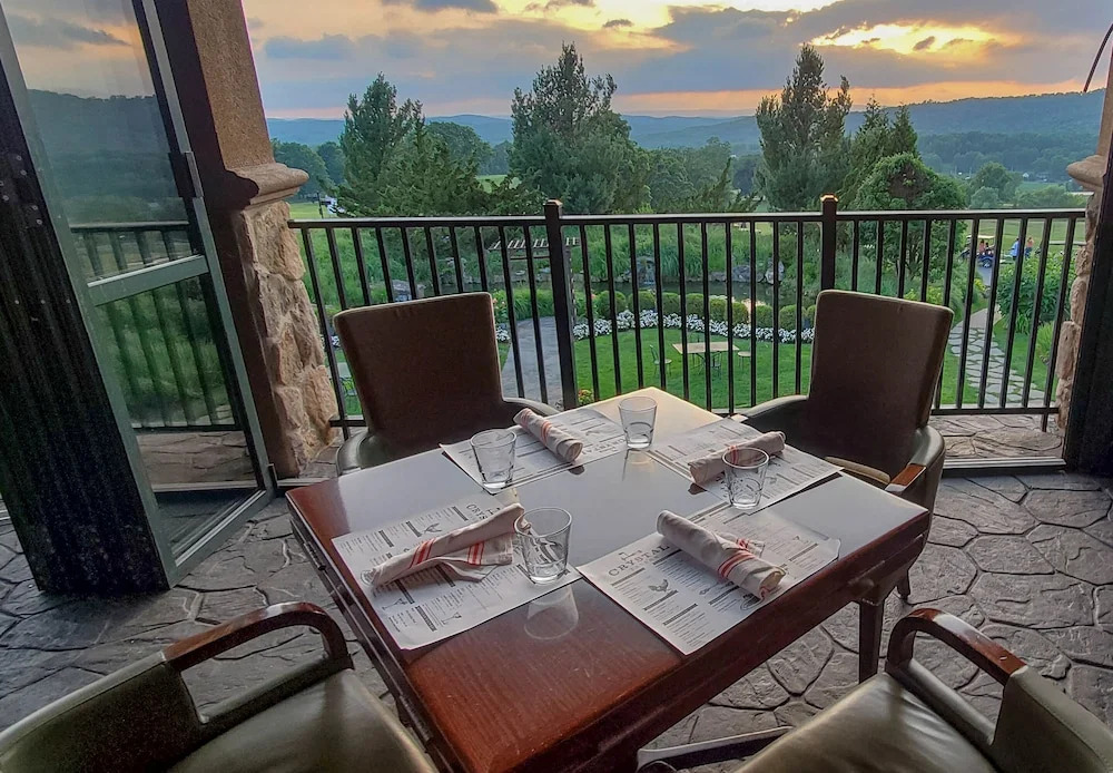 Grand Cascades Lodge
