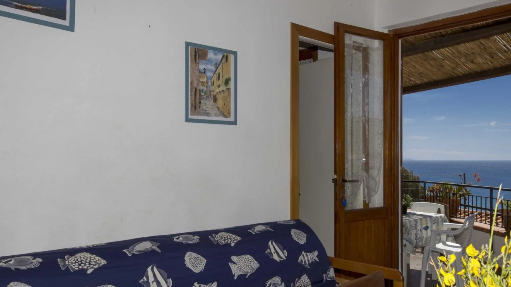 apartment 1 Fetovaia apartments, just 300 meters from the beach with amazing view and parking-FETOVAIA BILO 1