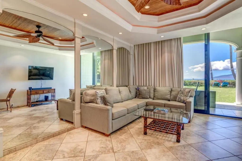 K B M Resorts: Lahaina Shores Lsh-117, Spectacular Ocean Front Resort Ground Level Unit at the Historic Lahaina Shores, Includes Rental Car!