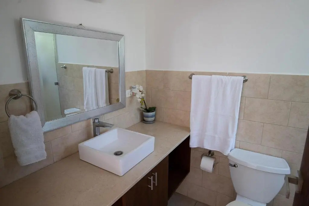 Casa Esmeralda - Family Friendly 3 Bedroom Home with Private Pool
