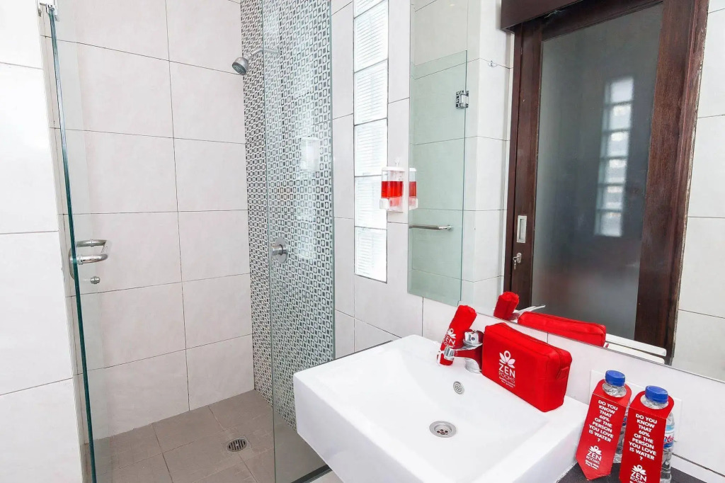 ZEN Rooms Kuta Theater