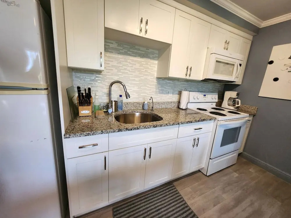 NEW Stunning Beachfront Condo at the Coral Beach