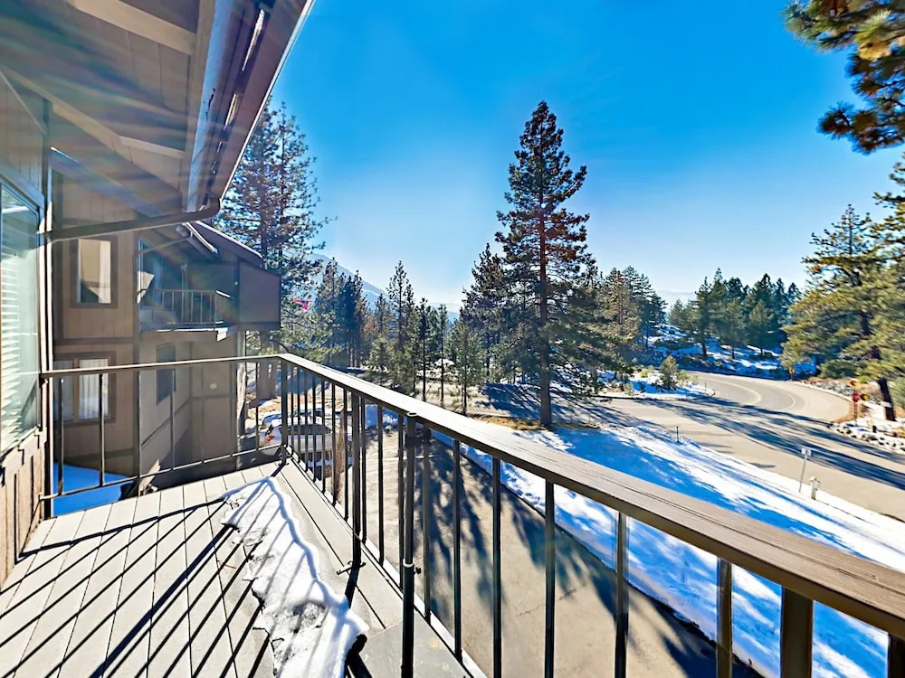 Katherine - 3 Br Townhouse
