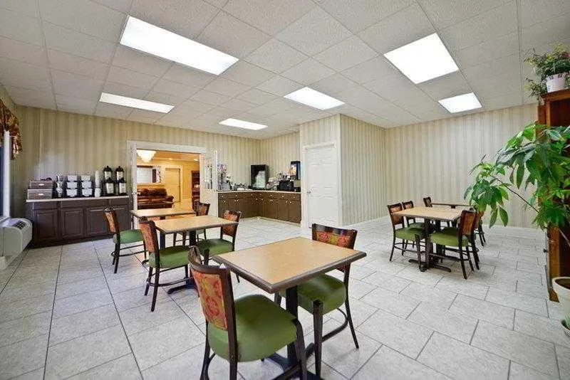 Manchester Heritage Inn And Suites