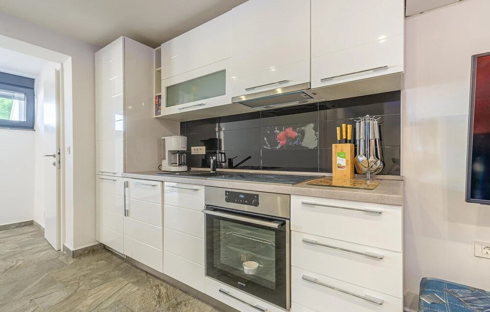 Beautiful Home in Vir With 4 Bedrooms and Wifi