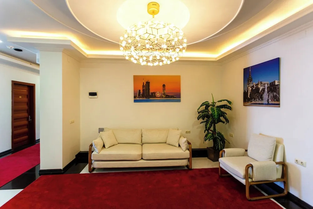 98 Zurab Gorgiladze St