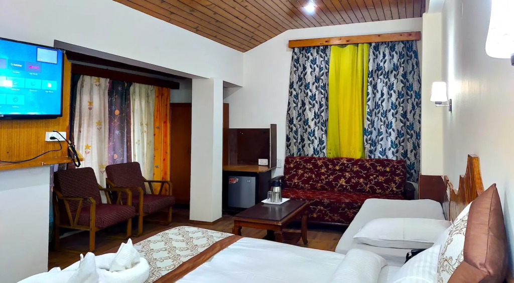 CS Shhandella Hotel