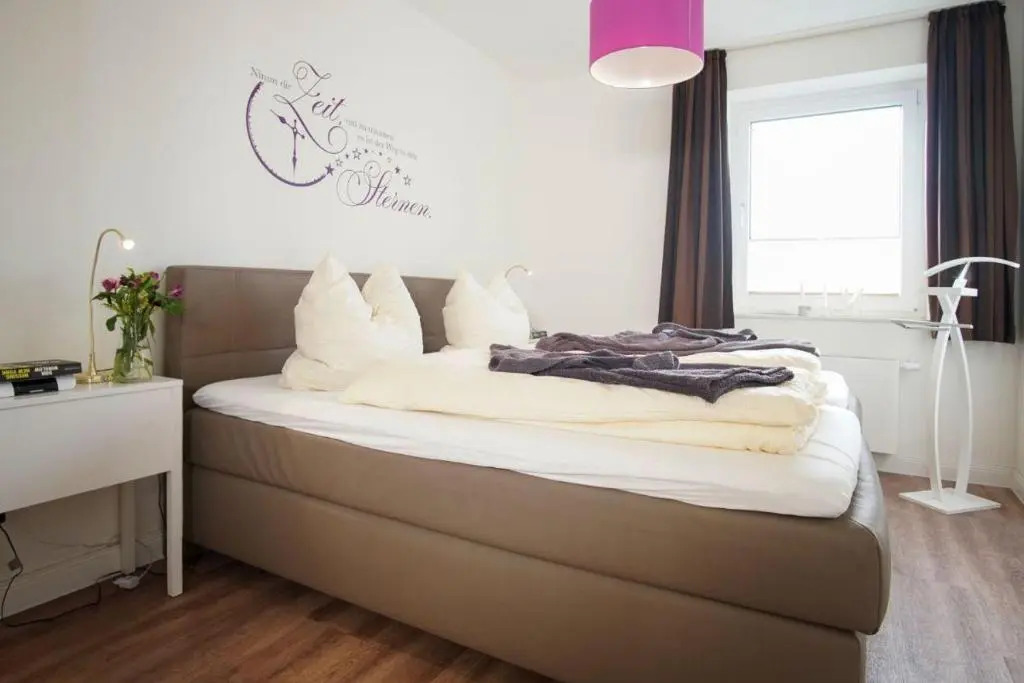 Duenenpark-Heiligenhafen-Haus-Duenengras-Wohnung-11-Duenenlounge