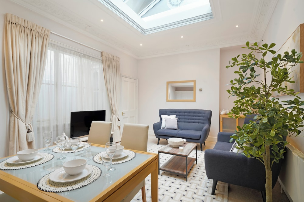 Hertford Flat 3
