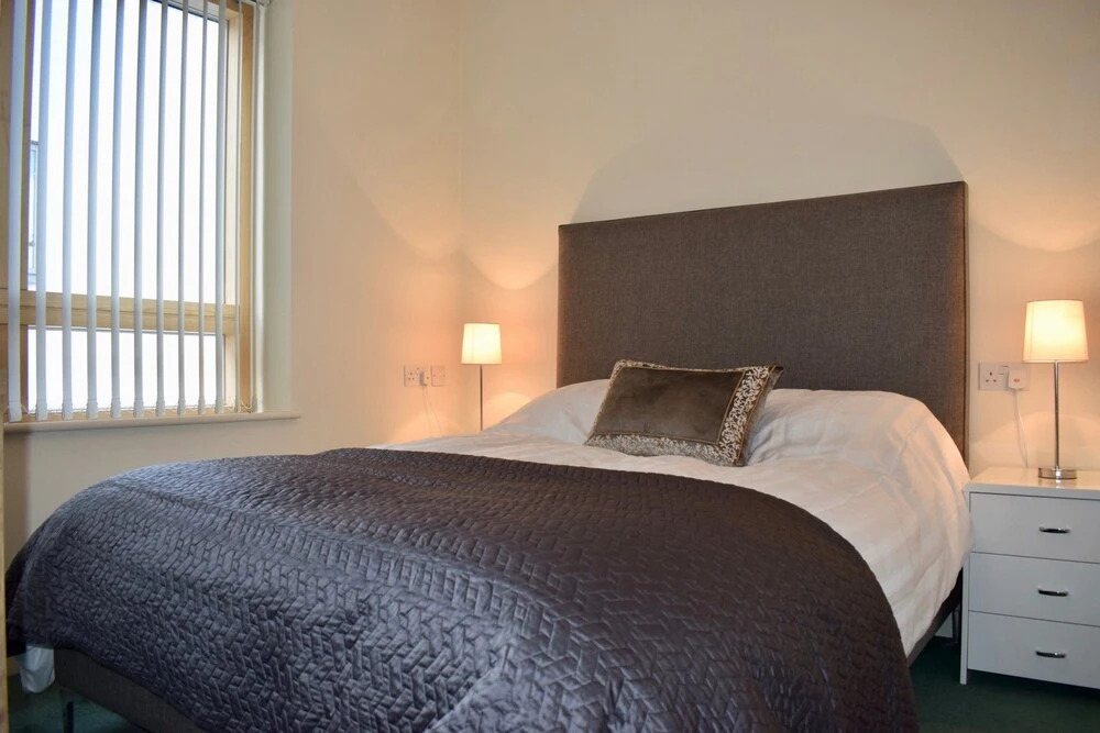 2 Bedroom Flat By The Canal