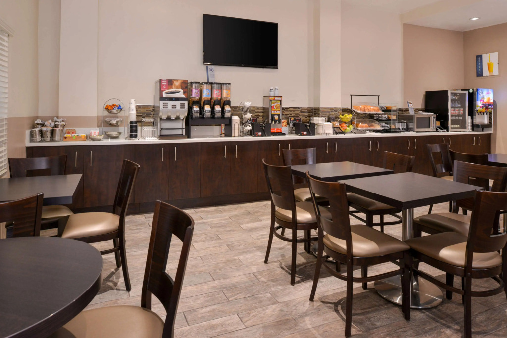 Best Western Airpark Hotel - LAX Airport LA Stadium