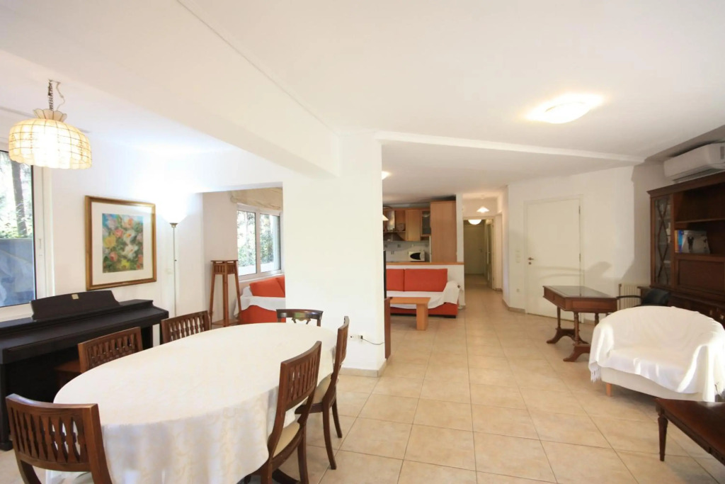 Park View Apartment with Garden 120m