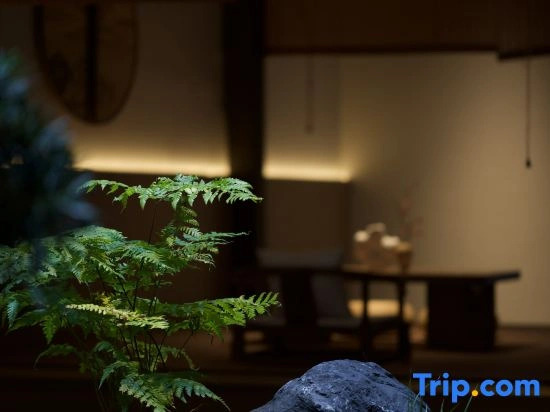Wind & Grain · Moonlight Among Pines Guesthouse (Shuinan Cultural Street Location)