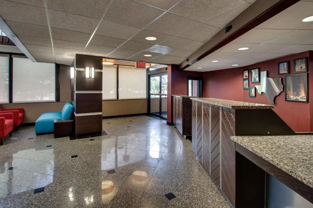 Heritage Inn & Suites The Woodlands, Trademark by Wyndham