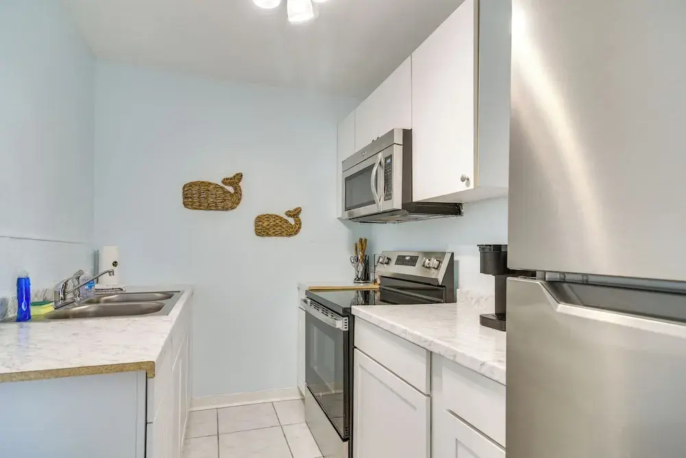 Florida Unit Steps From Indian Rocks Beach Access!