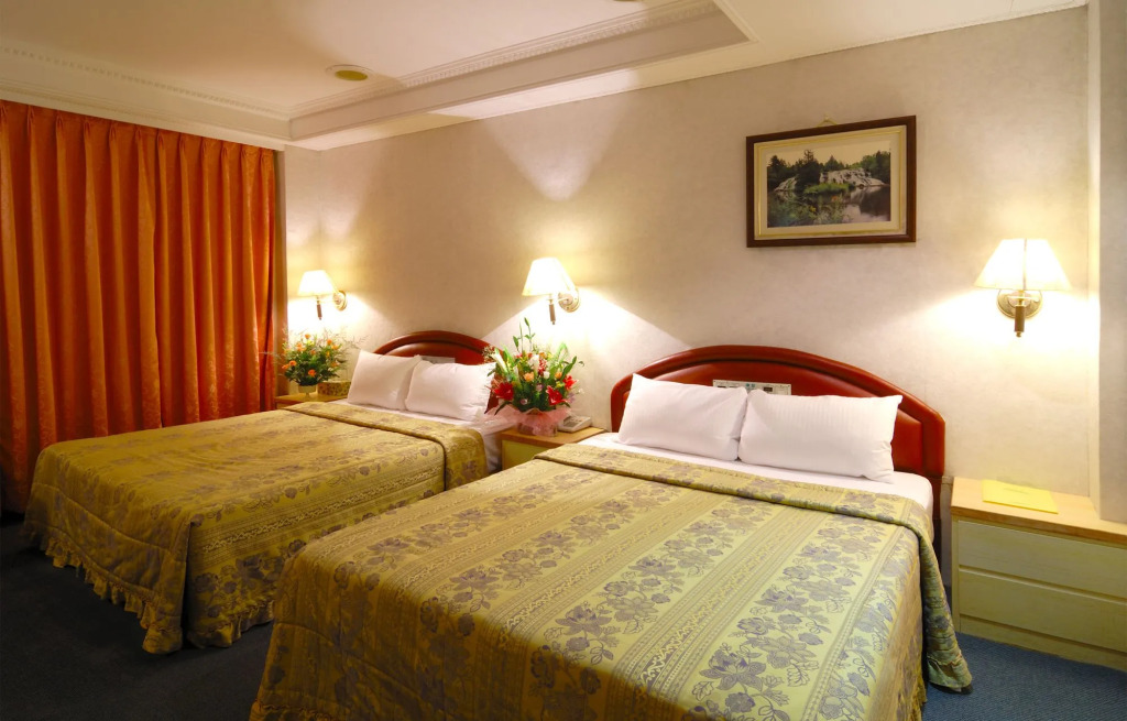 Empire Hotel