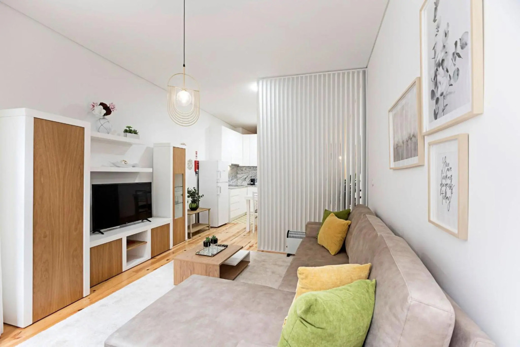 Lóios 1BR Flat Downtown by LovelyStay