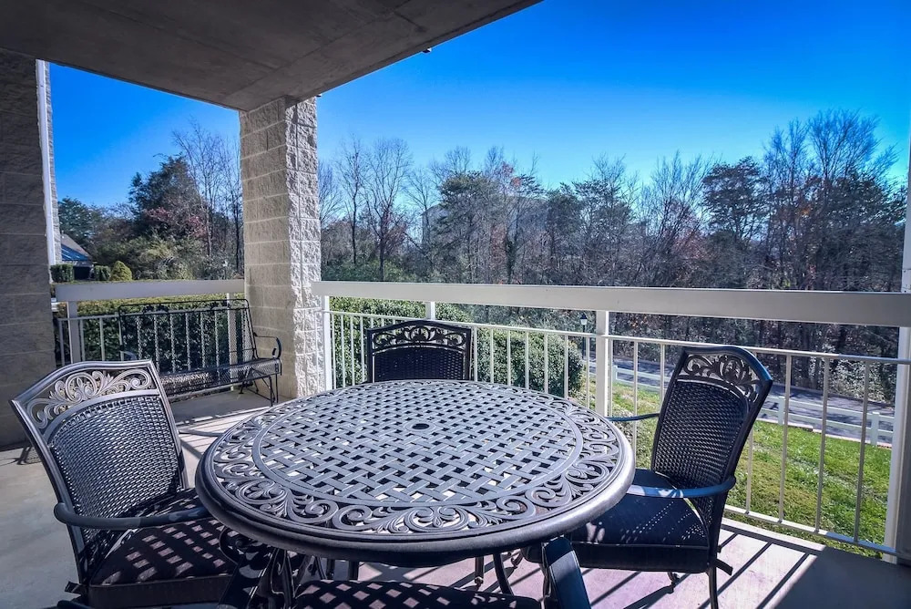 Whispering Pines 412