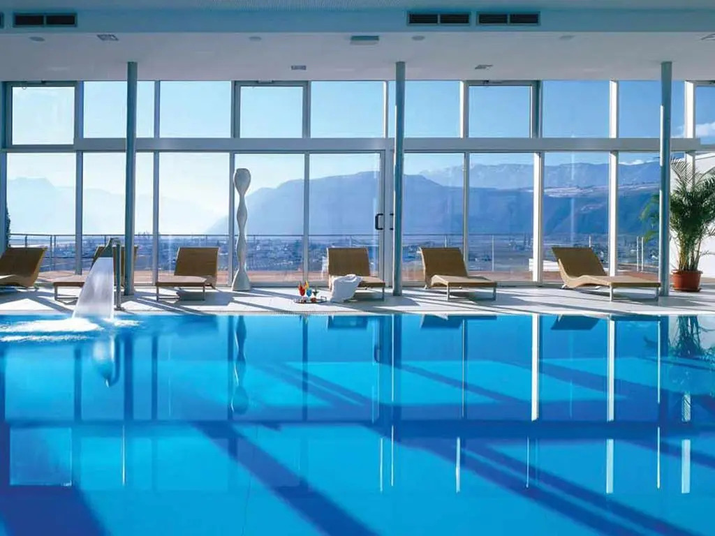 Отель Four Points by Sheraton Bolzano