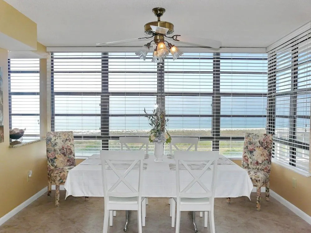 South Seas Tower 3-1512